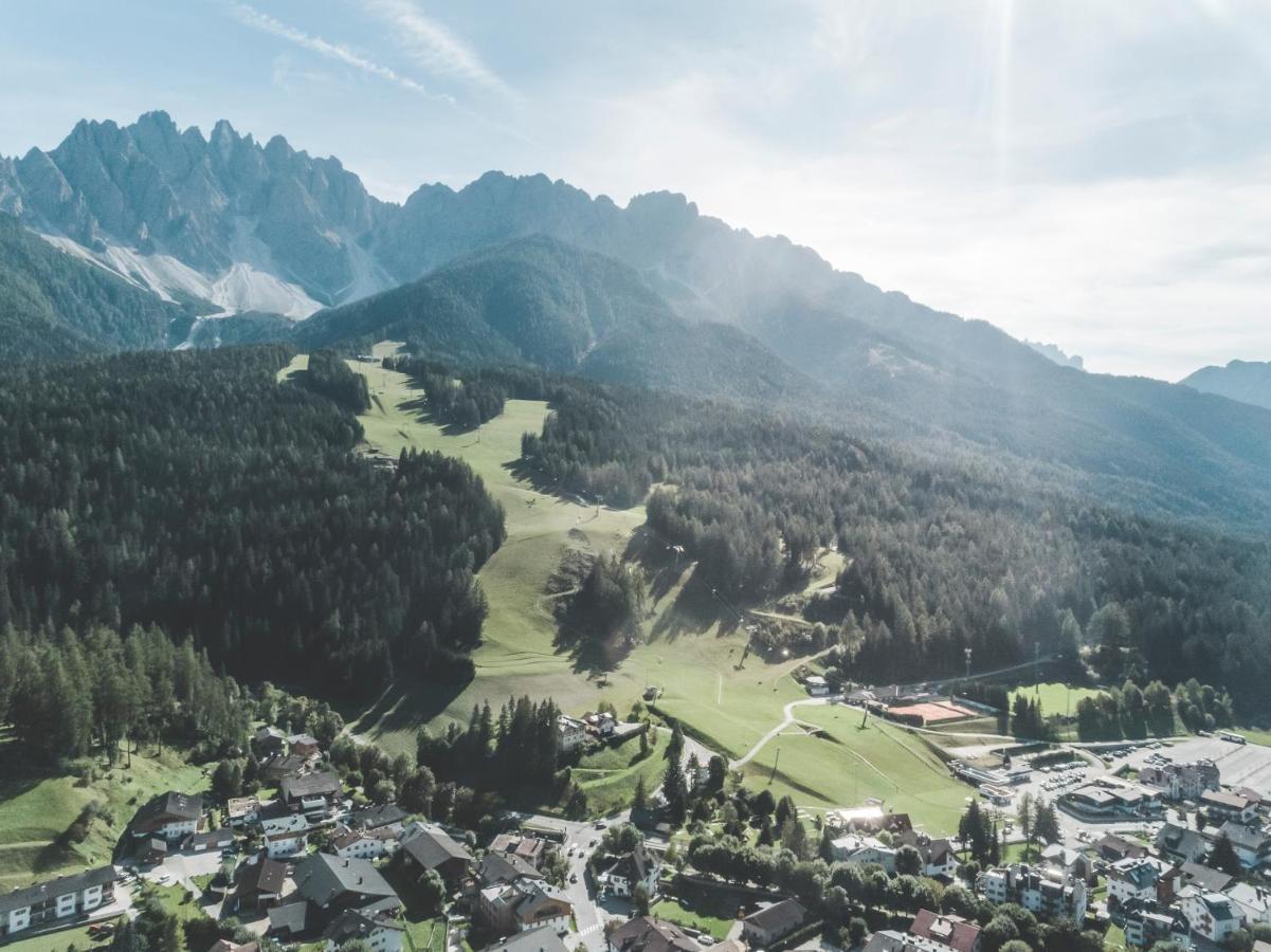 Hotel Villa Waldheim San Candido Kültér fotó