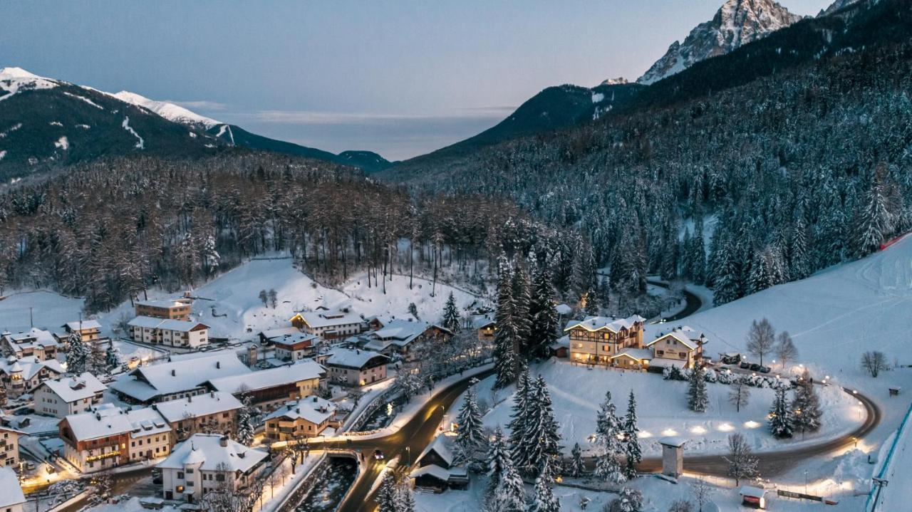 Hotel Villa Waldheim San Candido Kültér fotó