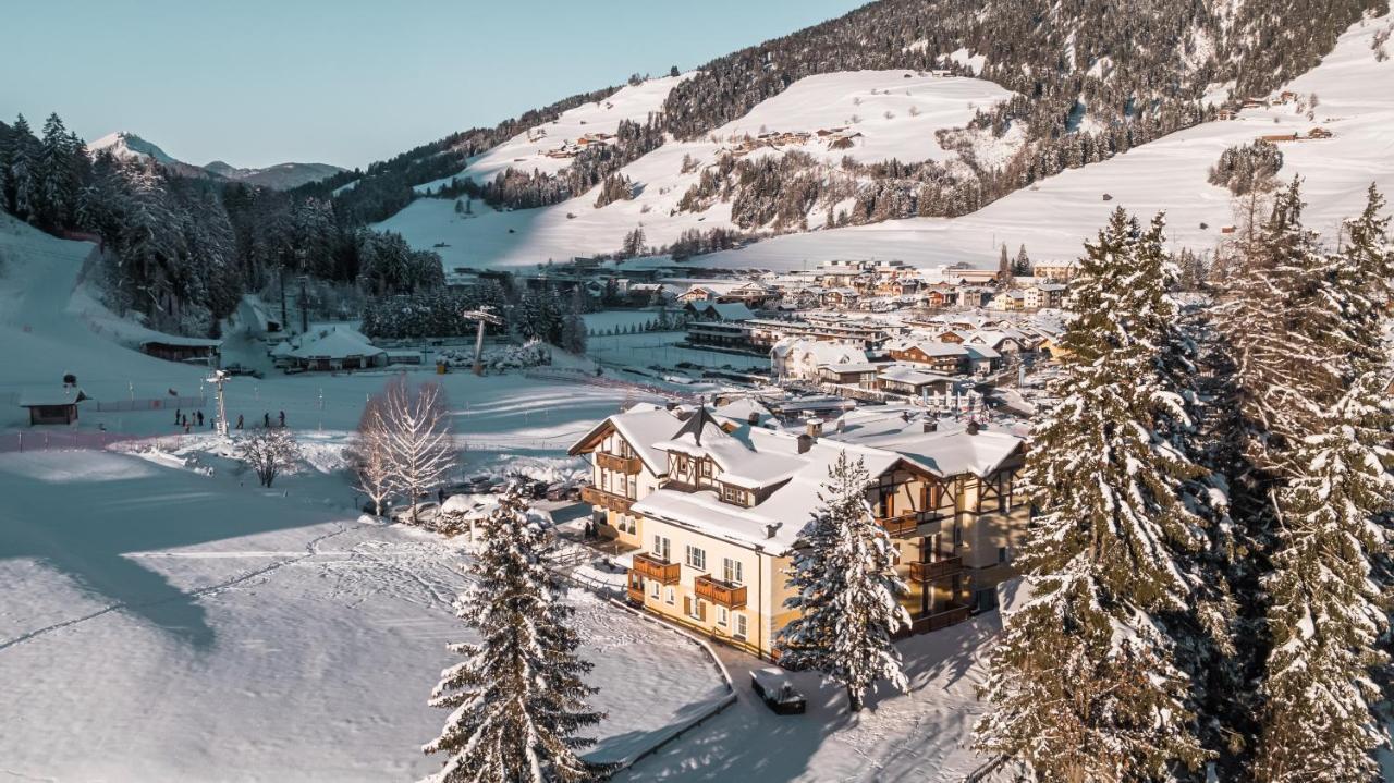 Hotel Villa Waldheim San Candido Kültér fotó