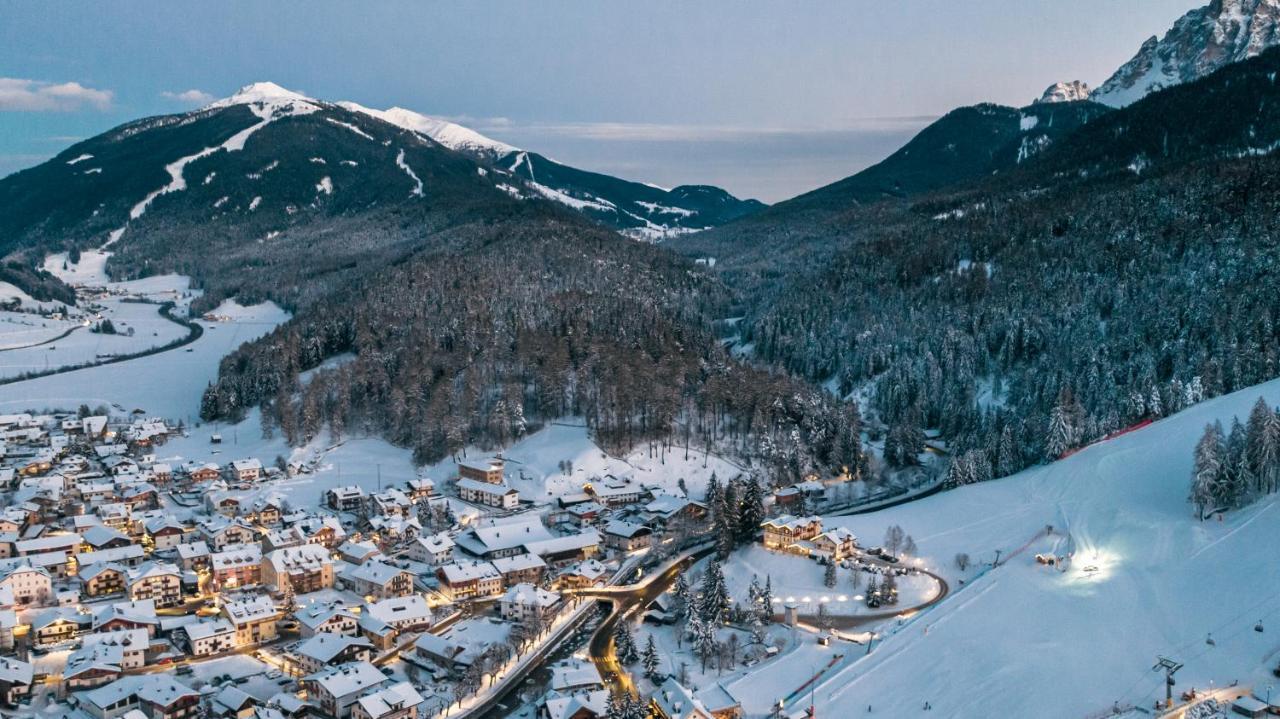 Hotel Villa Waldheim San Candido Kültér fotó