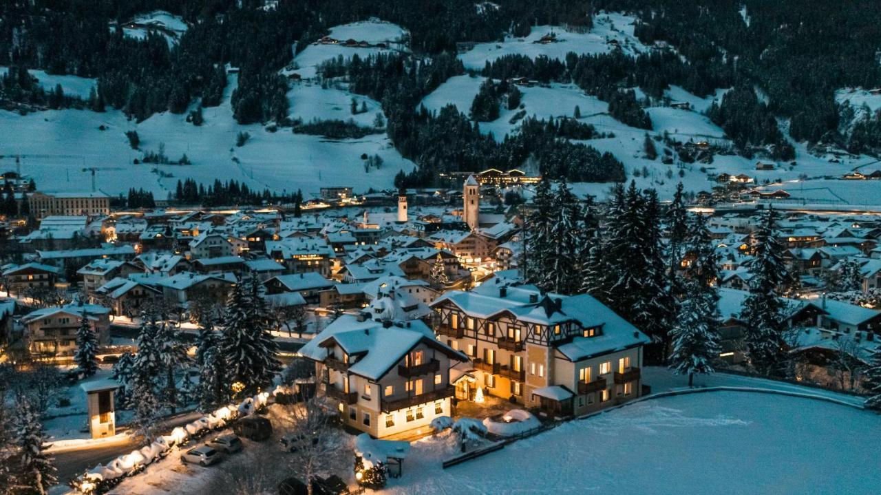 Hotel Villa Waldheim San Candido Kültér fotó