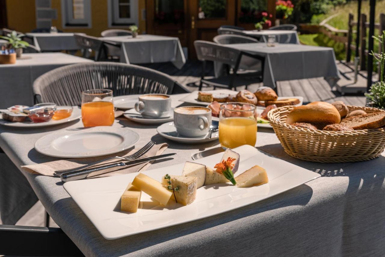 Hotel Villa Waldheim San Candido Kültér fotó