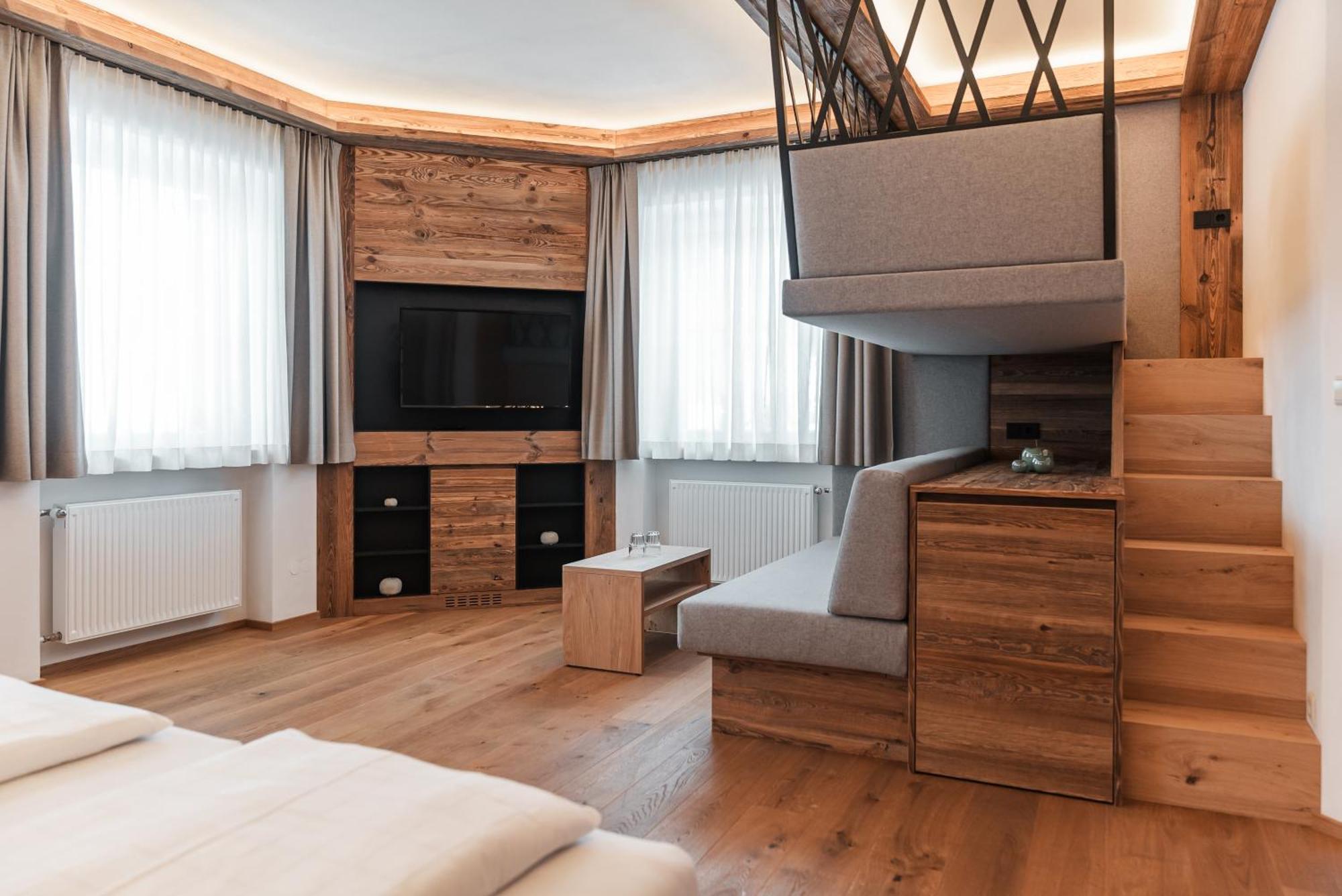 Hotel Villa Waldheim San Candido Kültér fotó