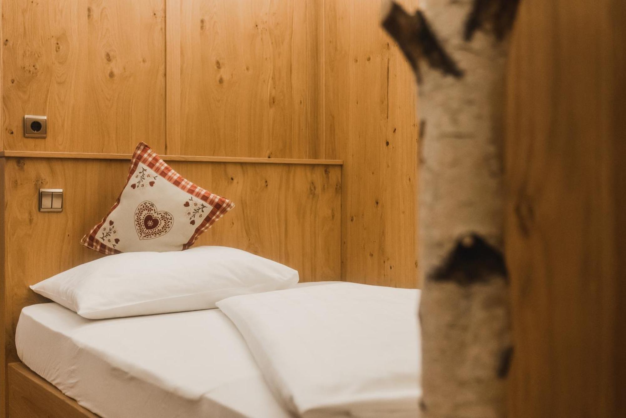 Hotel Villa Waldheim San Candido Kültér fotó