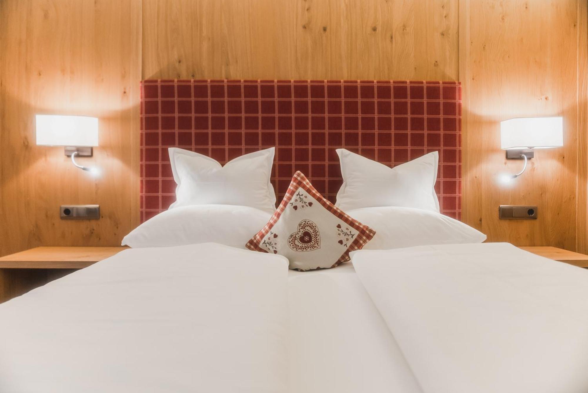 Hotel Villa Waldheim San Candido Kültér fotó
